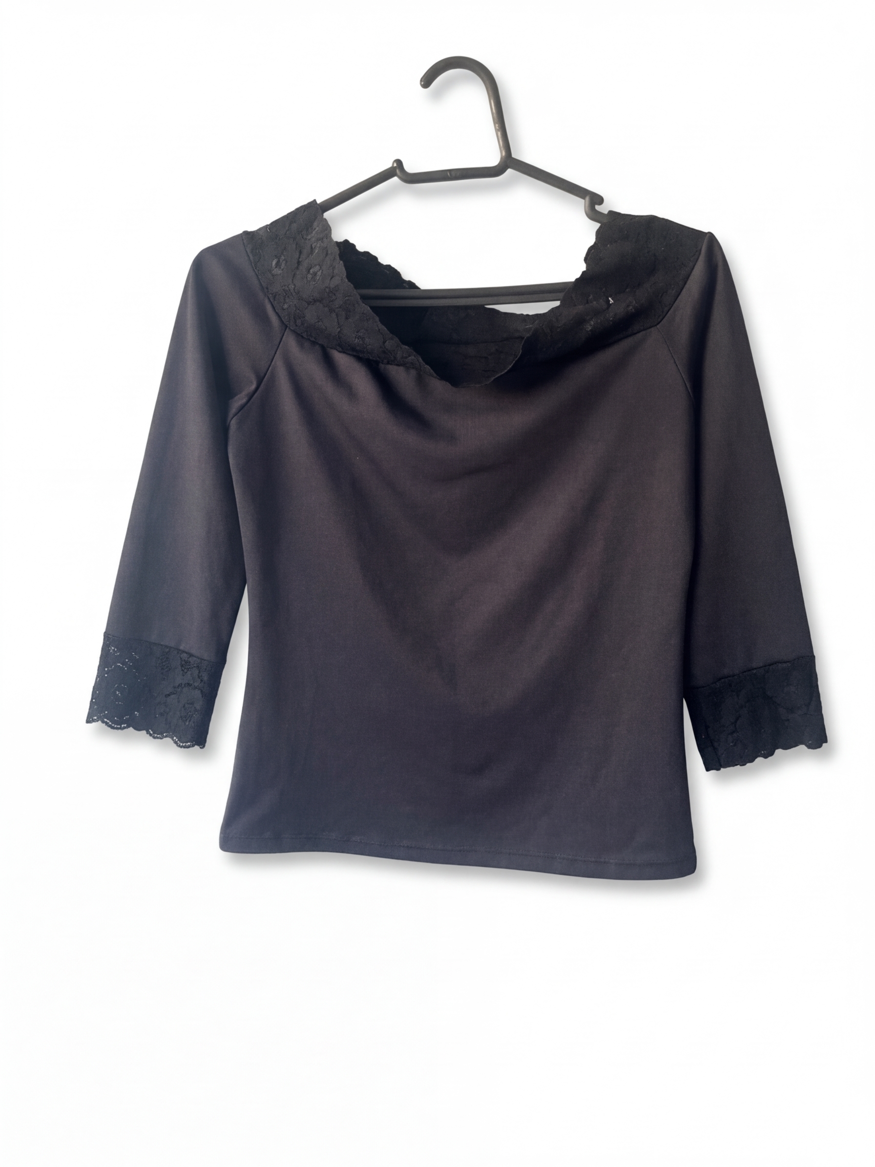 [Blusa Suplex Com Renda Meia Manga